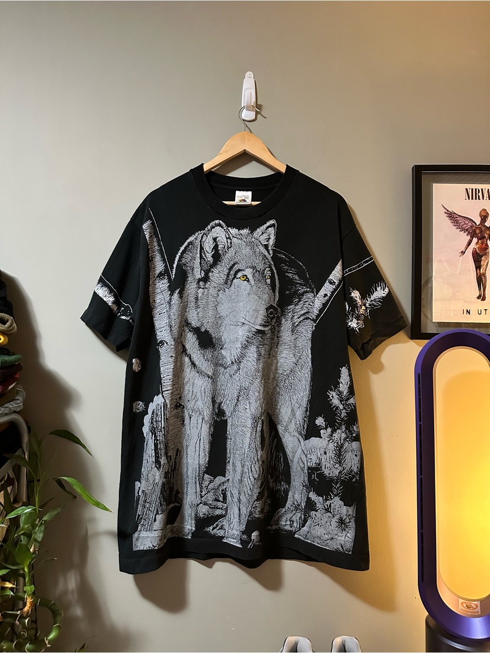 Vintage 1992 Fruit of the Loom AOP Wolf Graphic T-Shirt XL